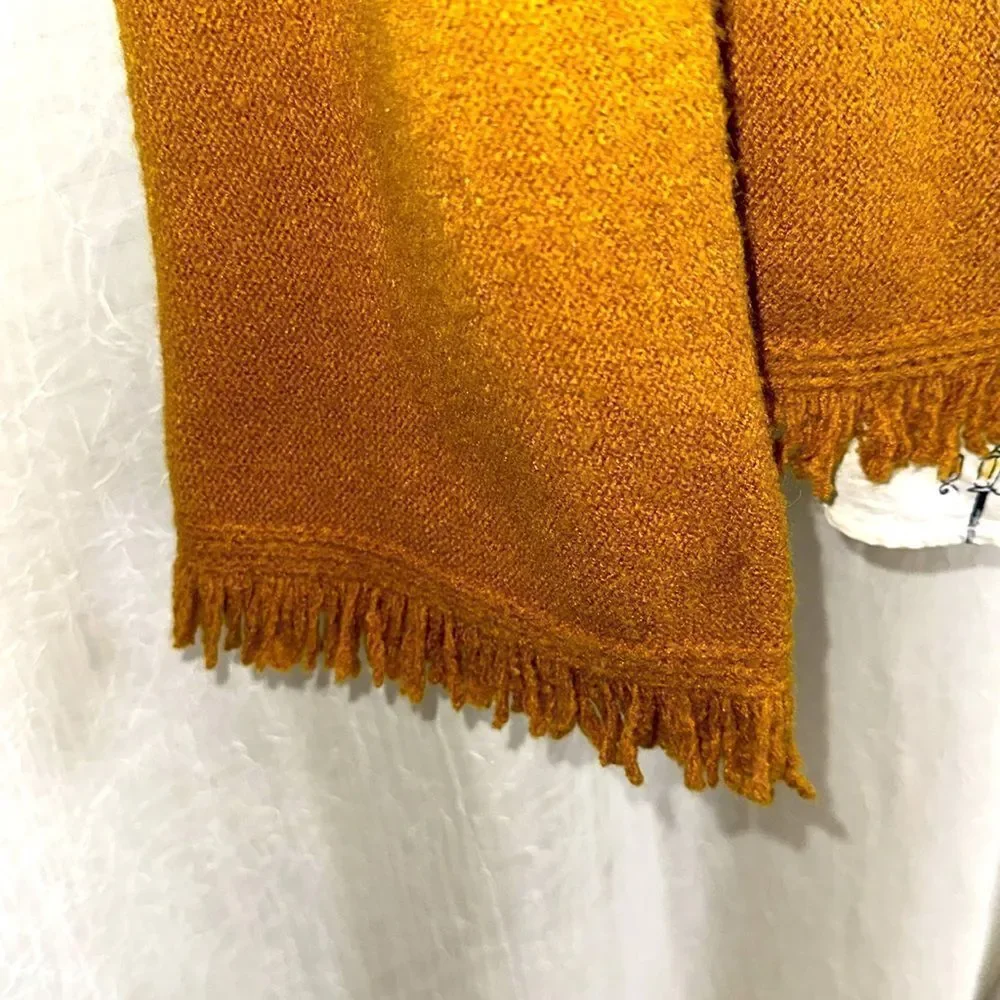 Anthropologie couple loose